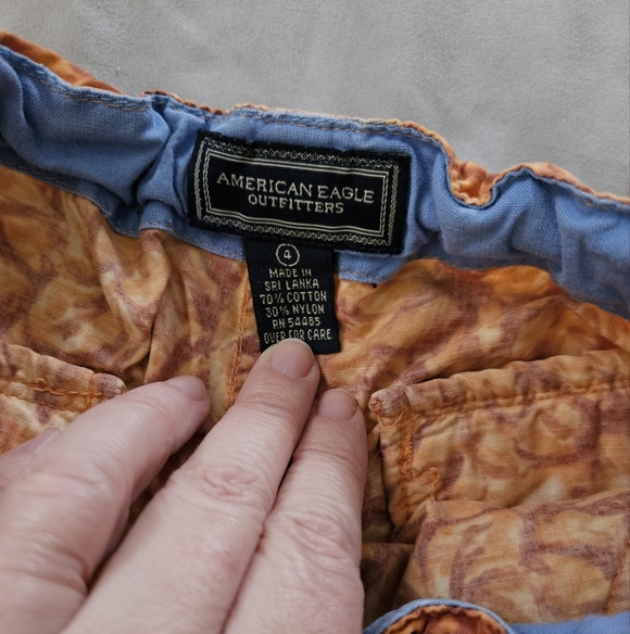 American Eagle Orange Leaf Print Shorts Size 4 - Picture 5 of 8